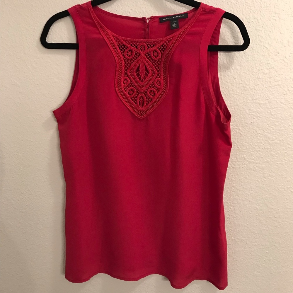 Banana Republic Women’s Sleeveless Blouse
